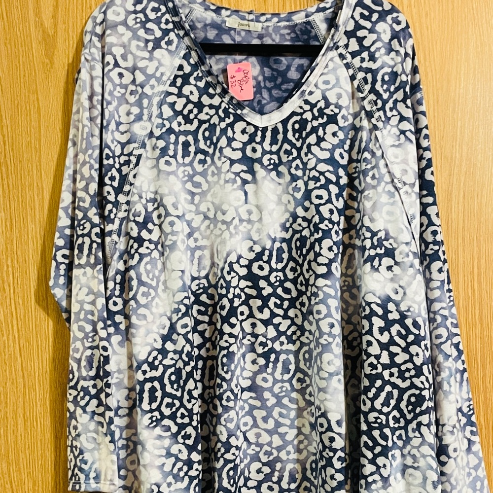 Blue leopard print oversized top